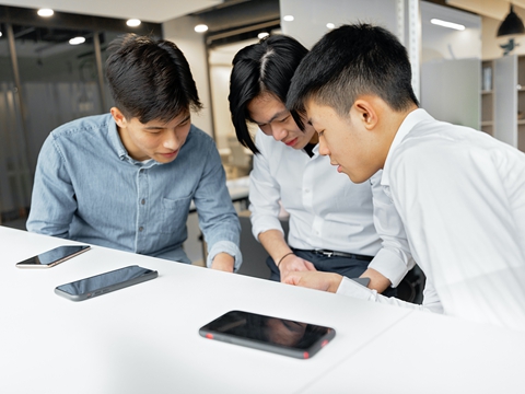 香港公司轉(zhuǎn)讓流程全解析，避開(kāi)常見(jiàn)陷阱！