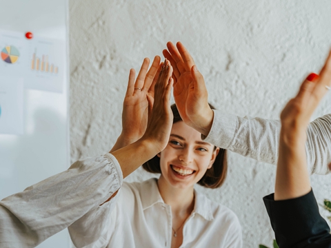 解析中衛(wèi)香港公司海牙公證的必要性與流程，開(kāi)啟國(guó)際商業(yè)新篇章